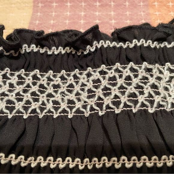 Express Sheer Top Size L - Picture 8 of 11